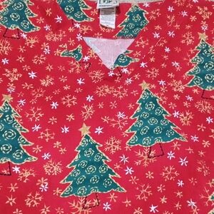 Festive Christmas Tree Uniform Advantage Scrub Top-M
